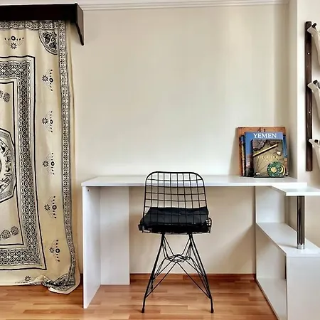 Loft With A Private Bath And A Dining + Shared Kitchen شقة أنطاليا