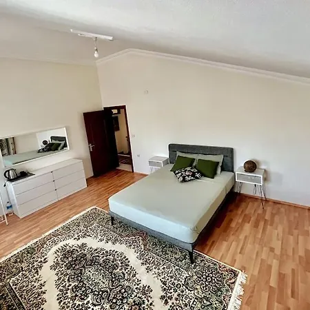 Loft With A Private Bath And A Dining + Shared Kitchen * Αττάλεια