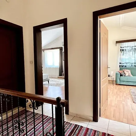 Loft With A Private Bath And A Dining + Shared Kitchen